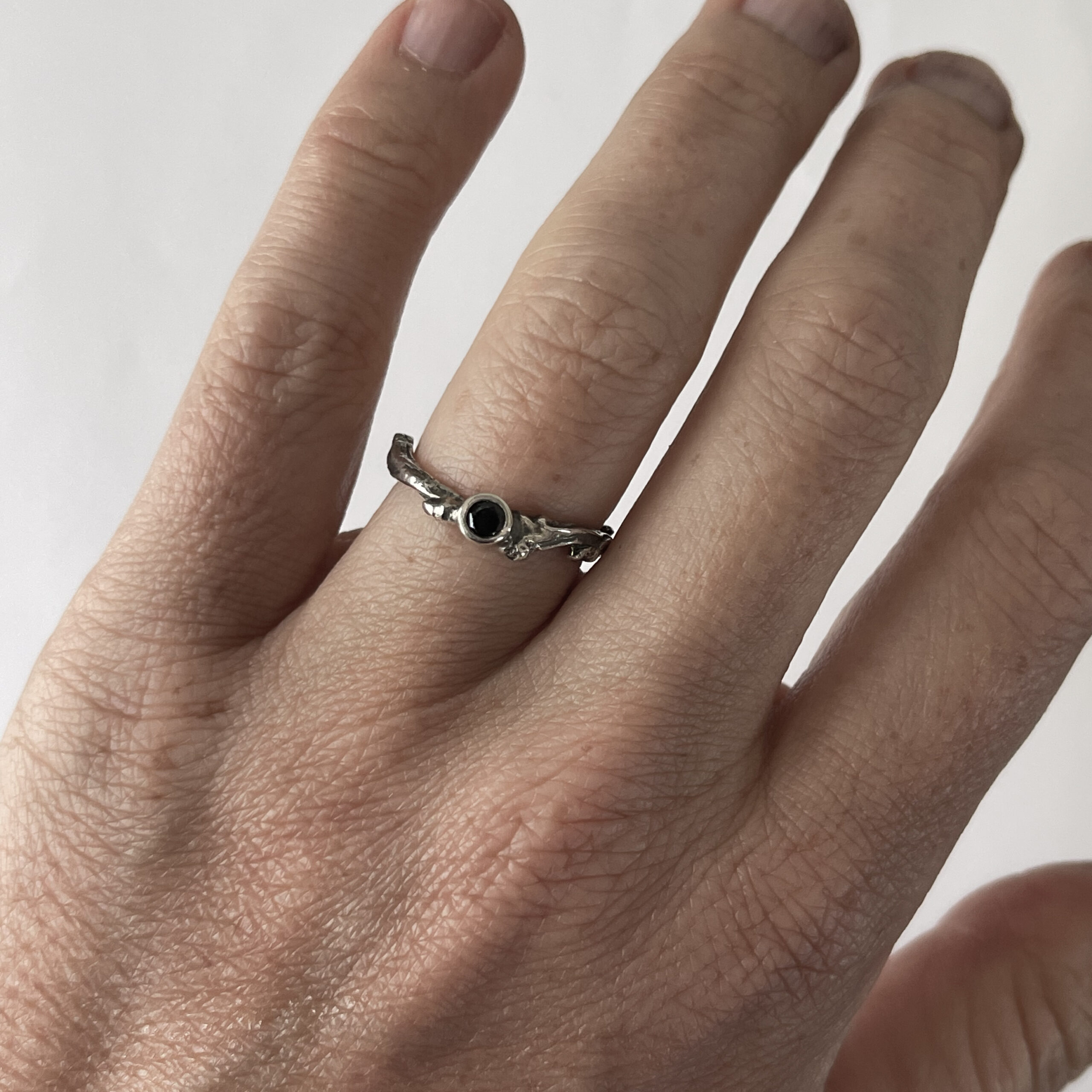 TWIG ring black sapphire - Image 3