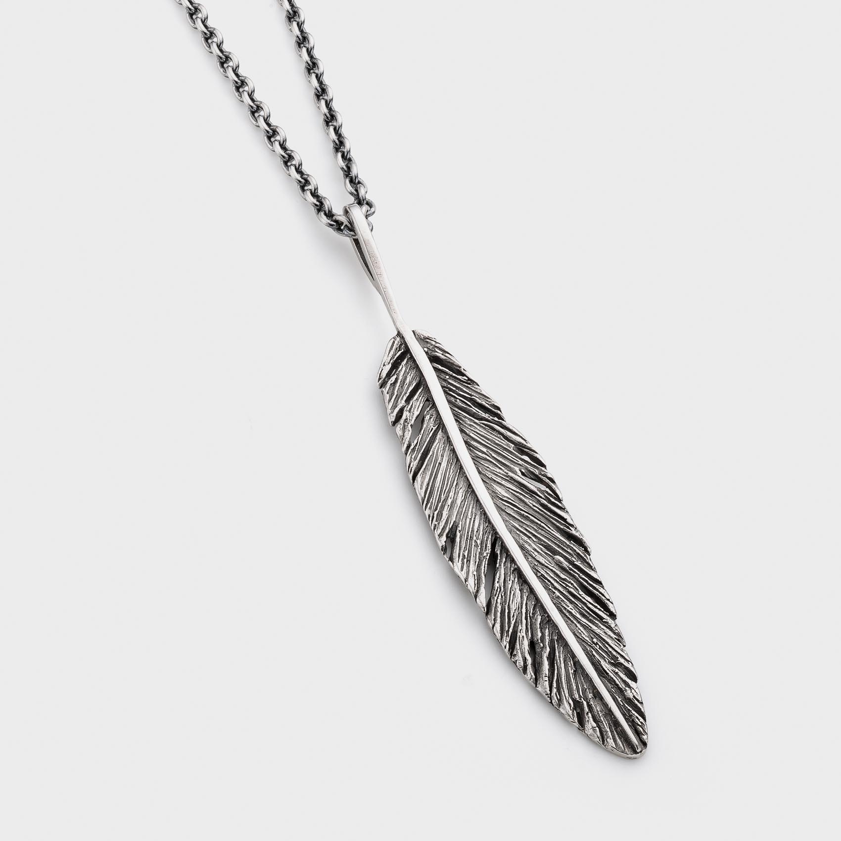 FEATHER long necklace