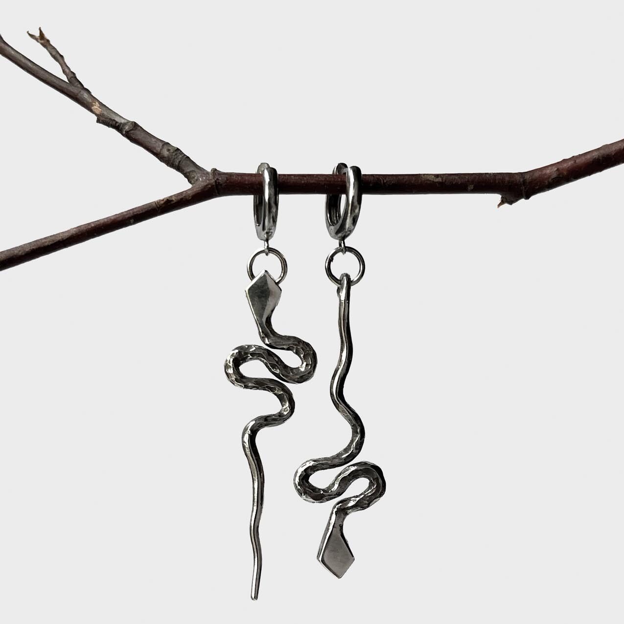 SERPENT earrings